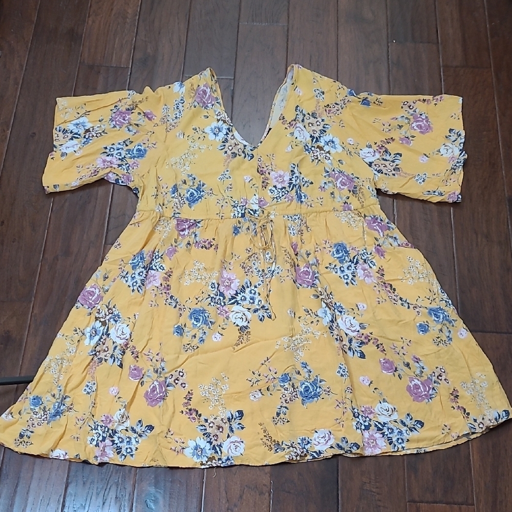 Torrid Yellow Floral Double V-Neck Dress  size 4 (4X/26)